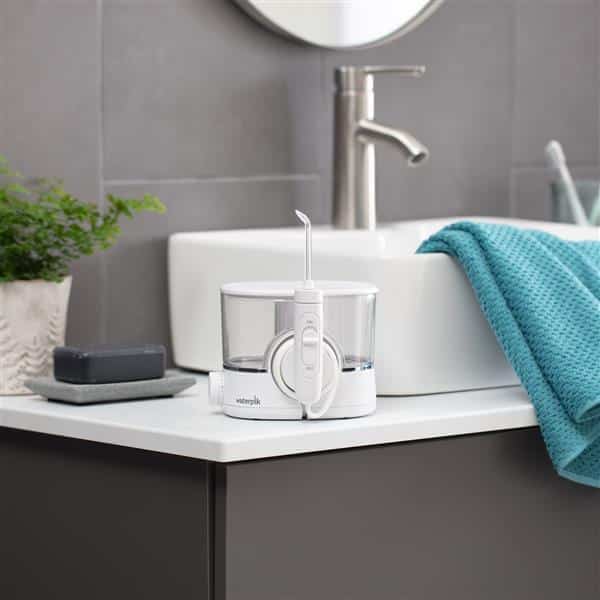 Idropulsore Waterpik ION WF11 portatile, per il viaggio e la casa (BIANCO) - immagine 3